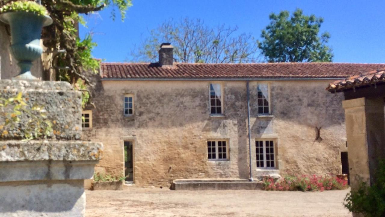 Logis De La Touche Bed and Breakfast Saint-Hilaire-des-Loges Exterior foto