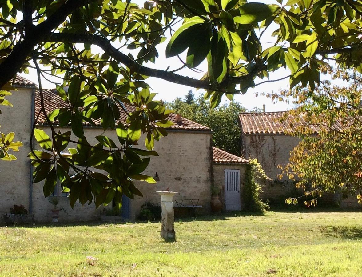 Logis De La Touche Bed and Breakfast Saint-Hilaire-des-Loges Exterior foto